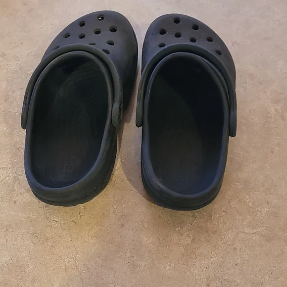 Crocs - Picture 2 of 4